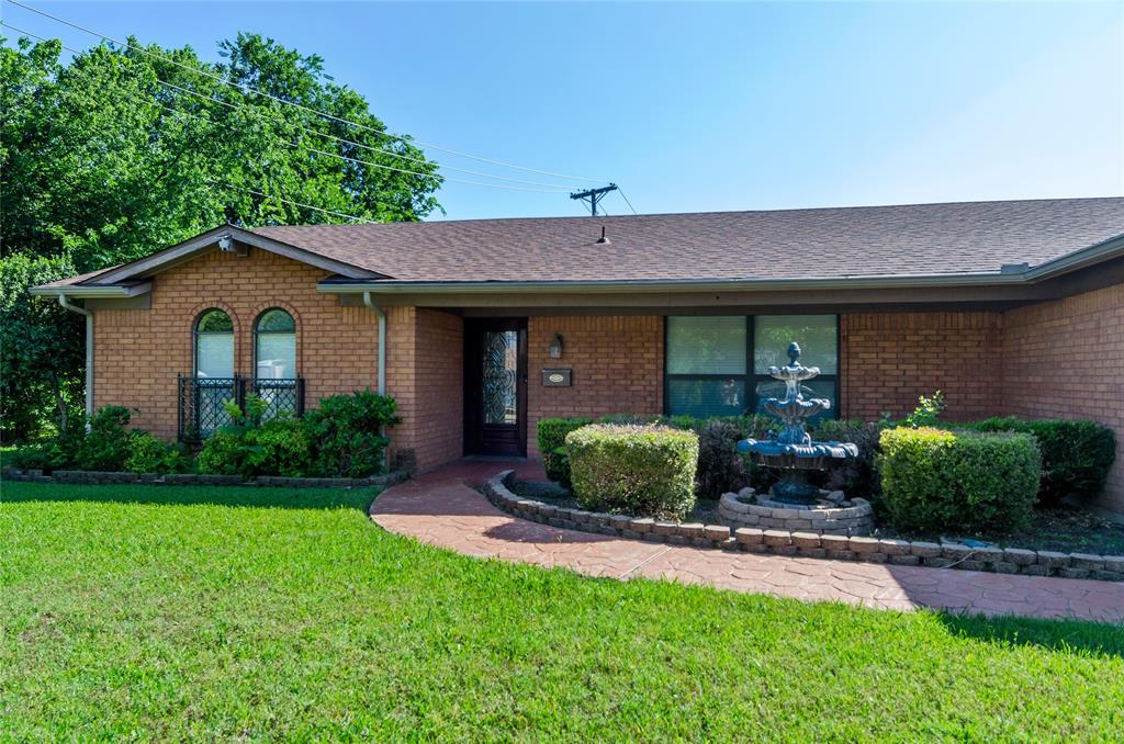 509 Northwest Mound Road Burleson, TX 76028 - Photo 3 of 34