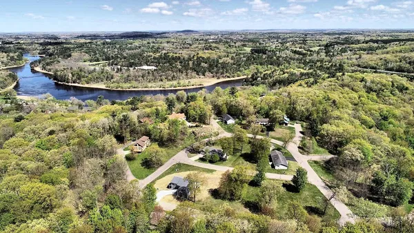 $34,000 | 31 Eagles Nest, Baraboo, WI 53913