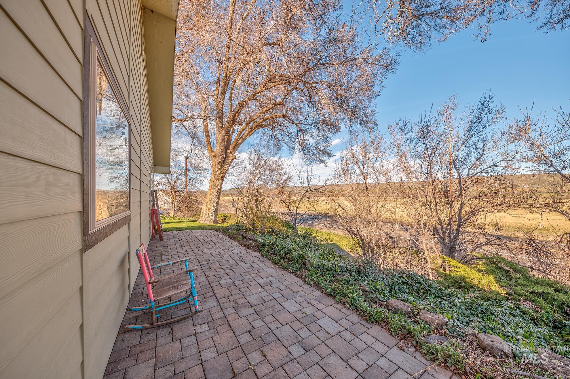 1365 Highway 95 Weiser, ID 83672 - Photo 19 of 34 View of patio