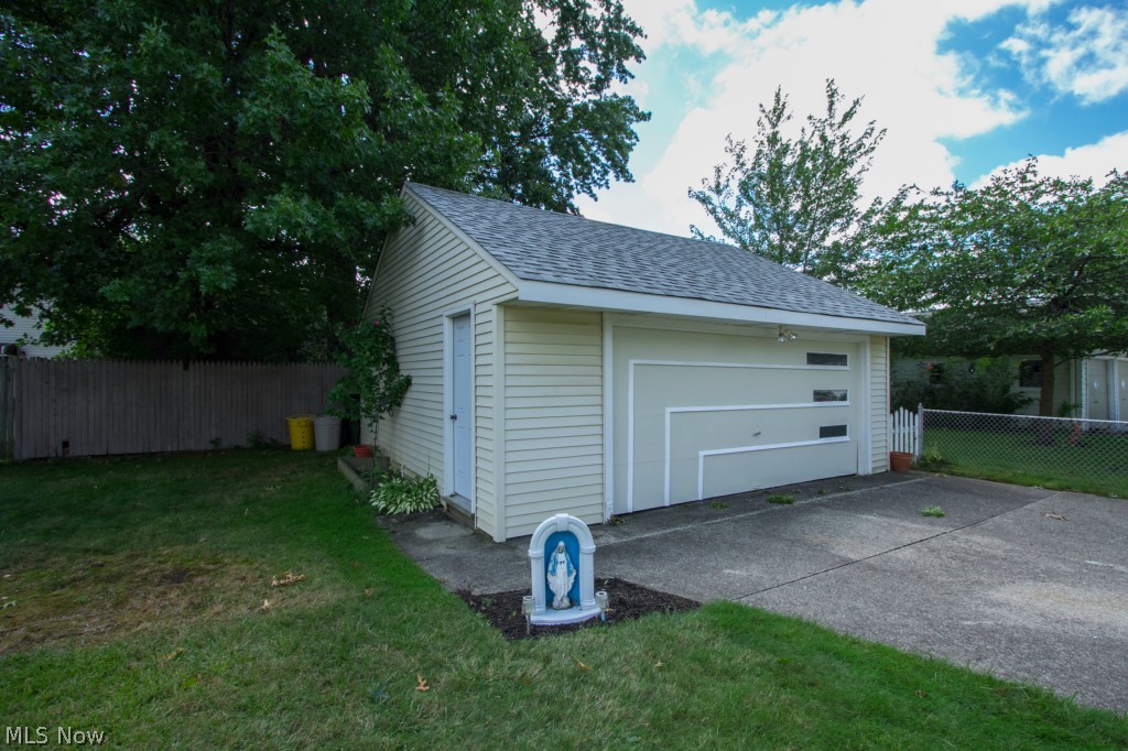 30094 Warren Road Wickliffe, OH 44092 - Photo 22 of 25 Gallery Image 22