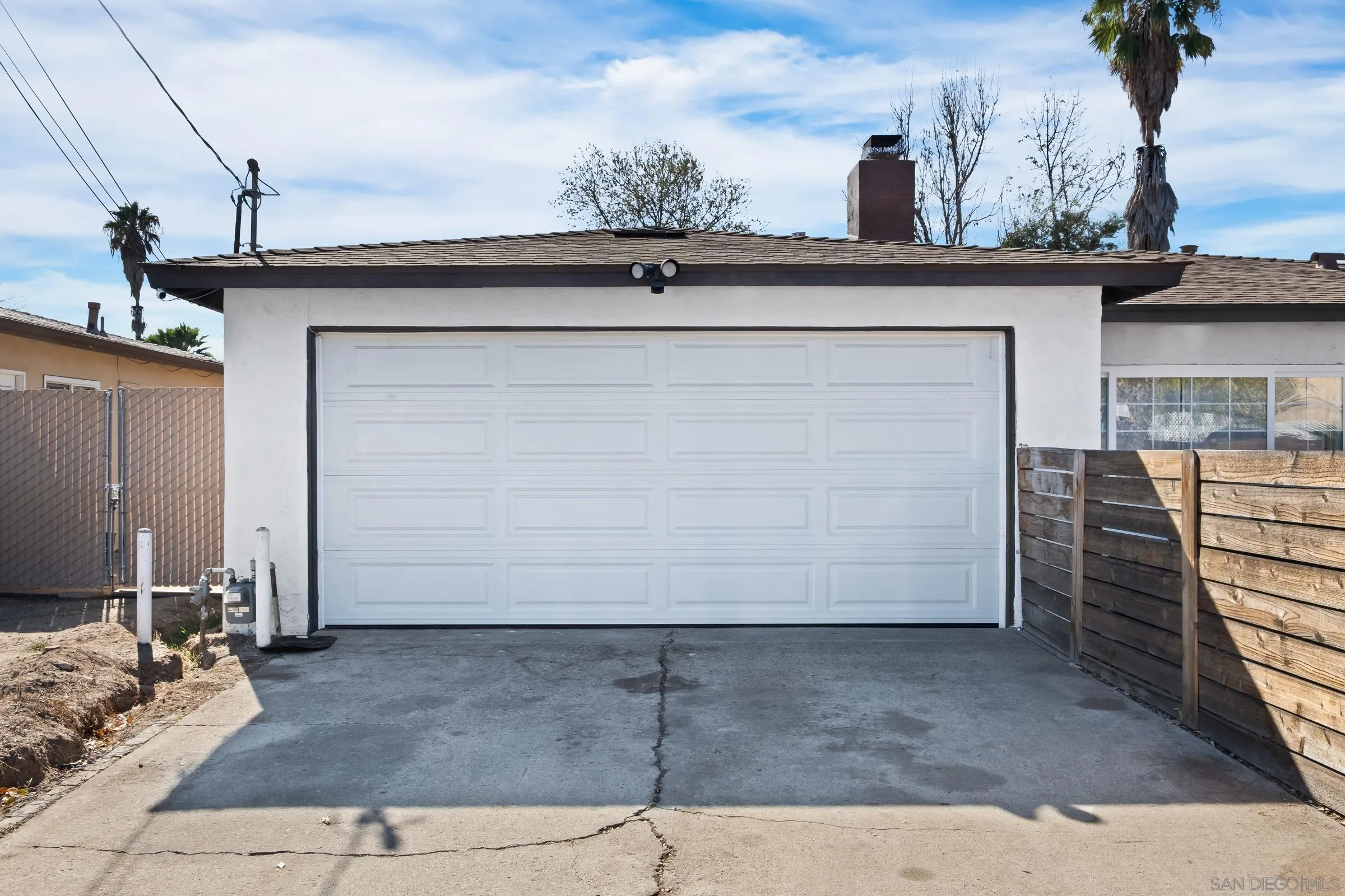 9651 Maccool Lane Santee, CA 92071 - Photo 6 of 32 a view of a fireplace