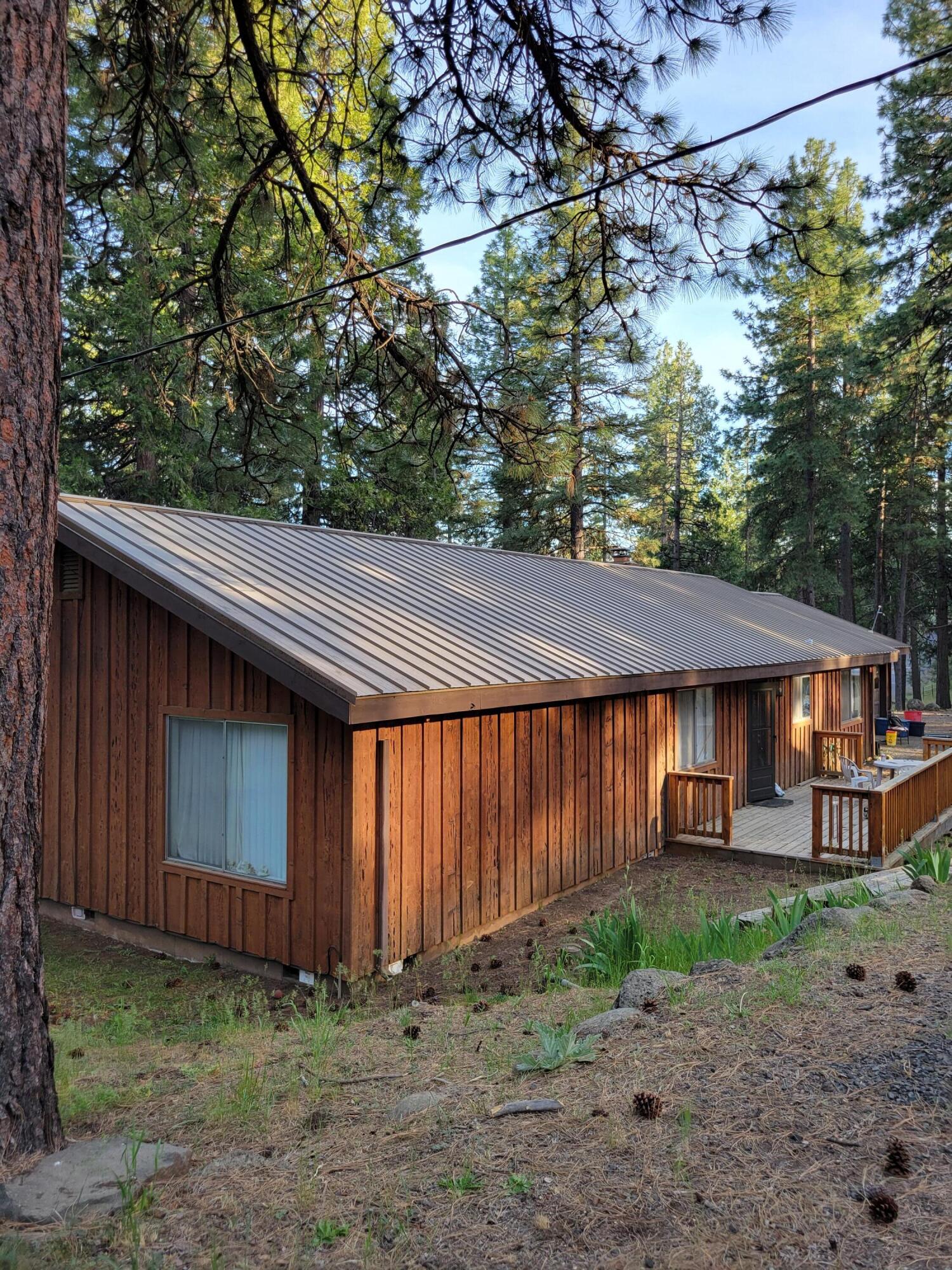 17411 Freight Rd Lane Klamath Falls, OR 97601 - Photo 2 of 19 Side View
