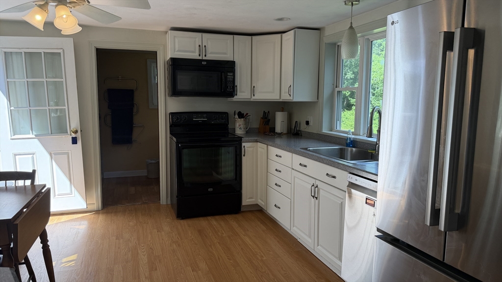 445 Lebanon Hill Road Southbridge, MA 01550 - Photo 7 of 38