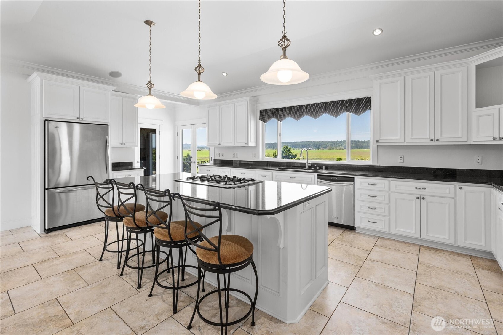 15714 Laconner Whitney Road La Conner, WA 98257 - Photo 10 of 40