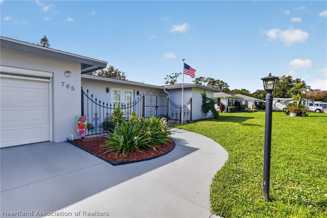 765 Golfside Lane Sebring, FL 33870 - Photo 15 of 49 Gallery Image 15