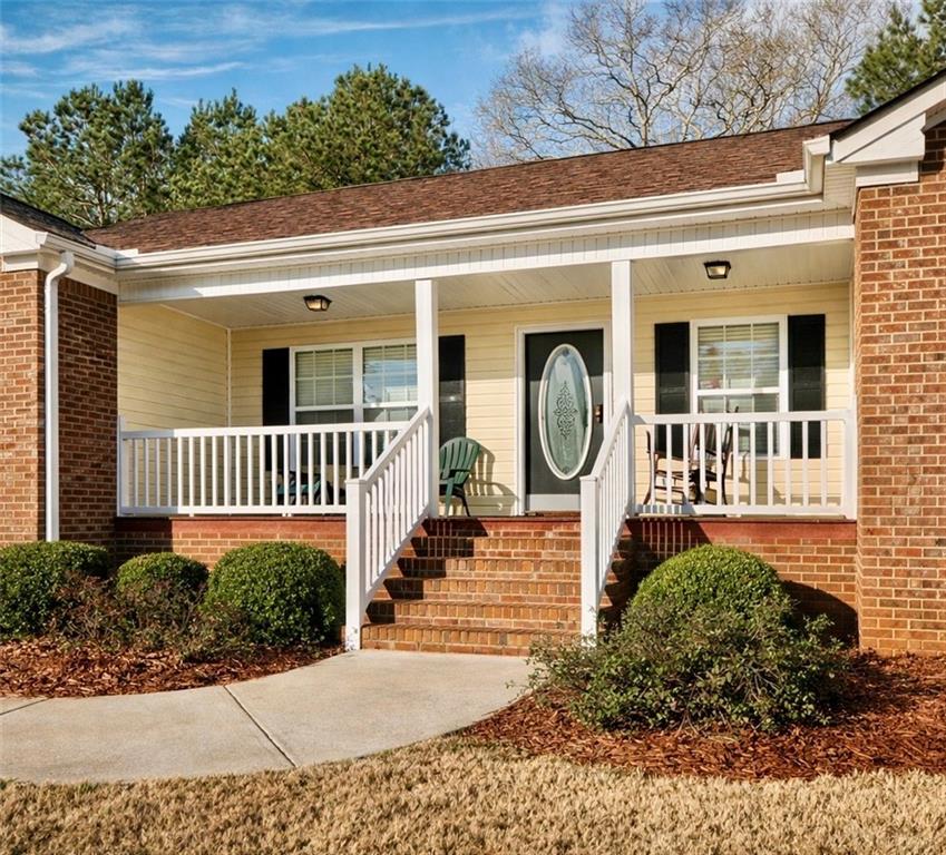 141 Mabry Road Jackson, GA 30233 - Photo 3 of 31