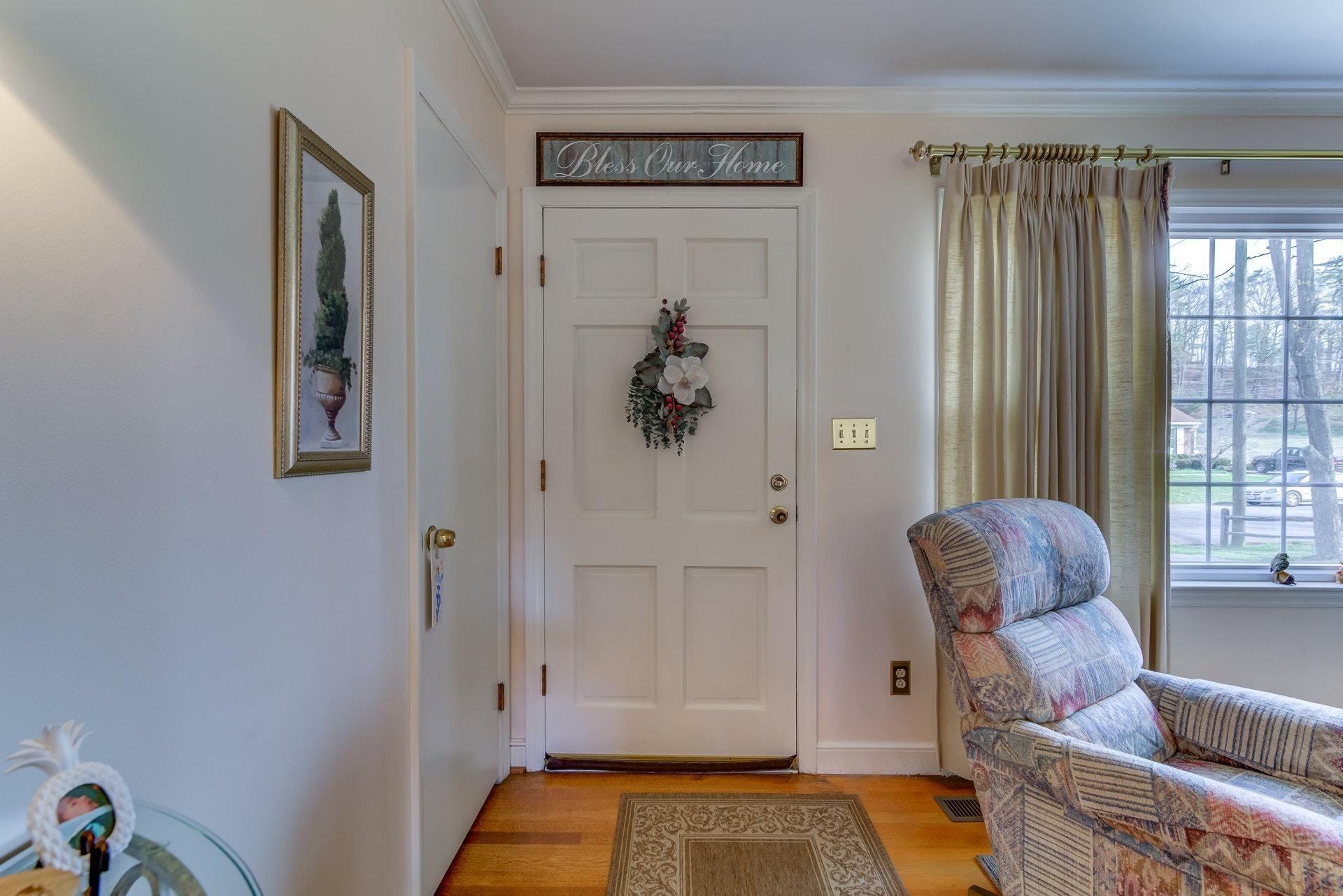 3533 Old Towne Road Southwest Roanoke, VA 24018 - Photo 5 of 39 005-307147-05-3533 Old Towne Rd-10_75244