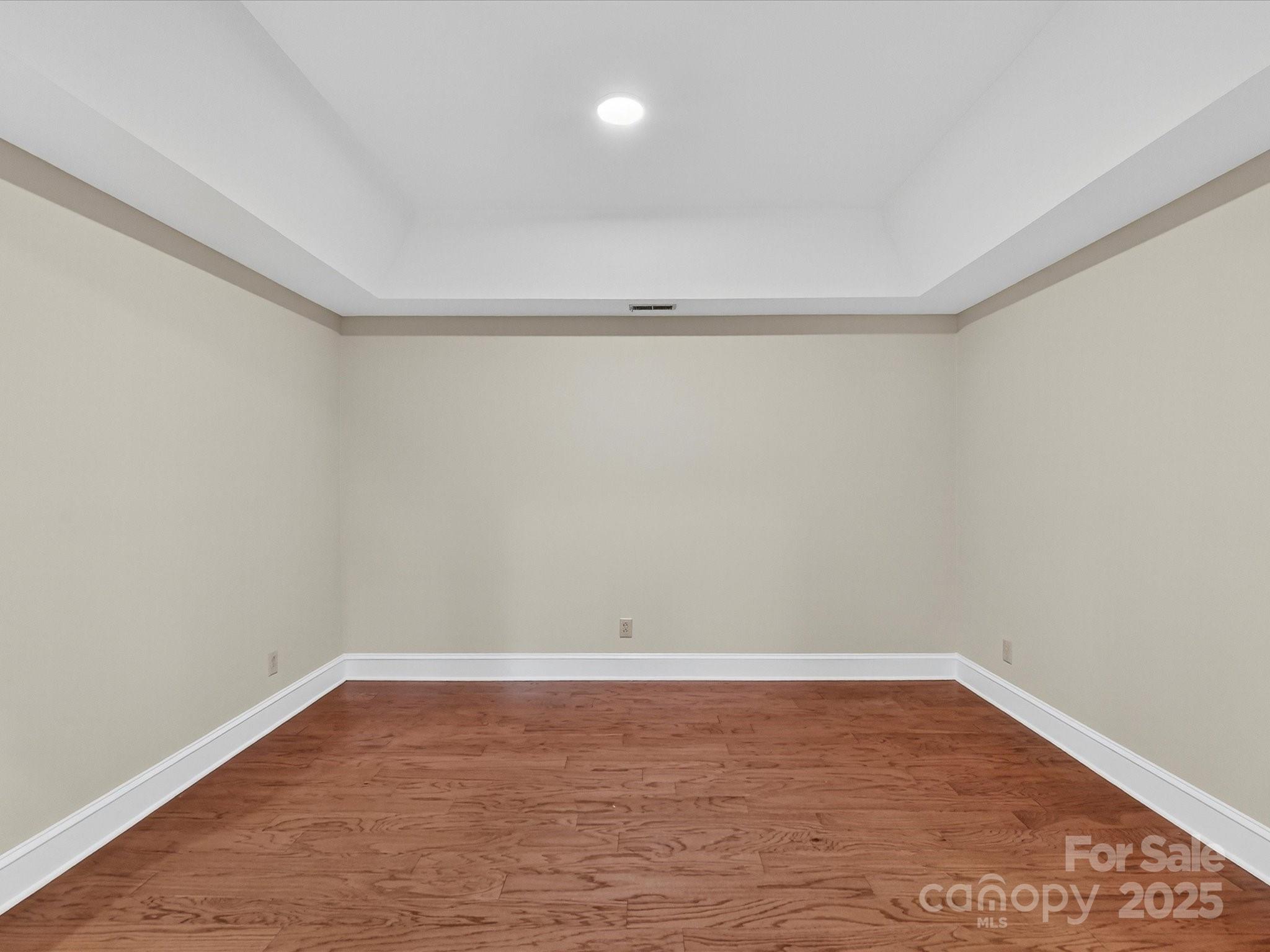 325 Queens Road, Unit 2 Charlotte, NC 28204 - Photo 11 of 25 a view of an empty room