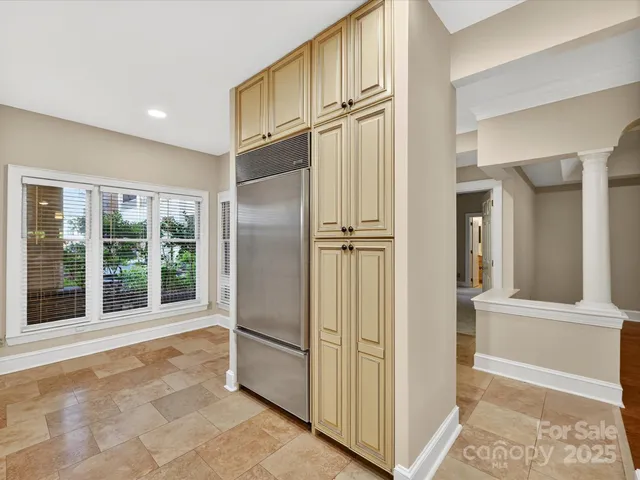 a view of an entryway with front door