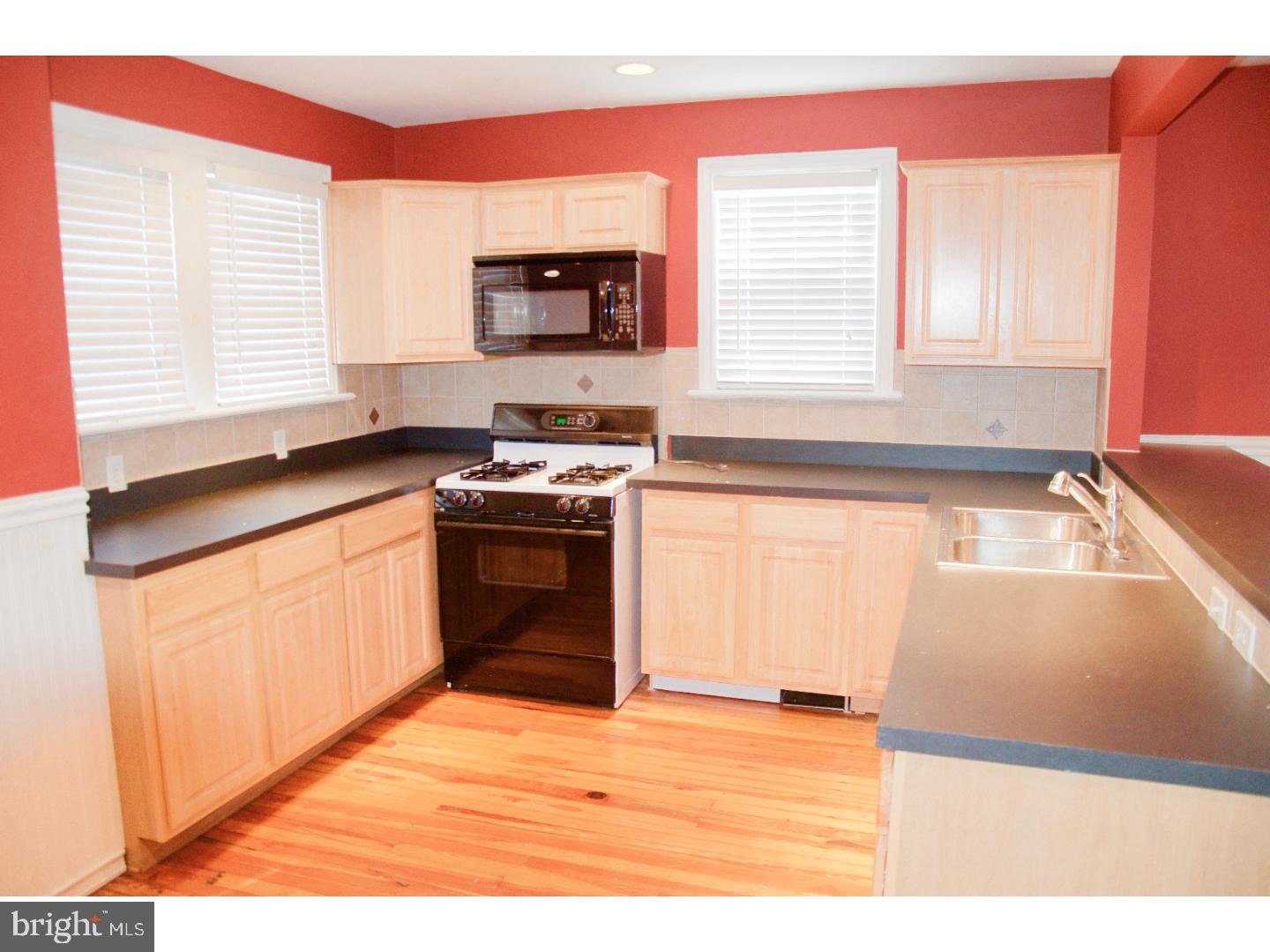 211 Haakon Road Brooklawn, NJ 08030 - Photo 2 of 13 Kitchen