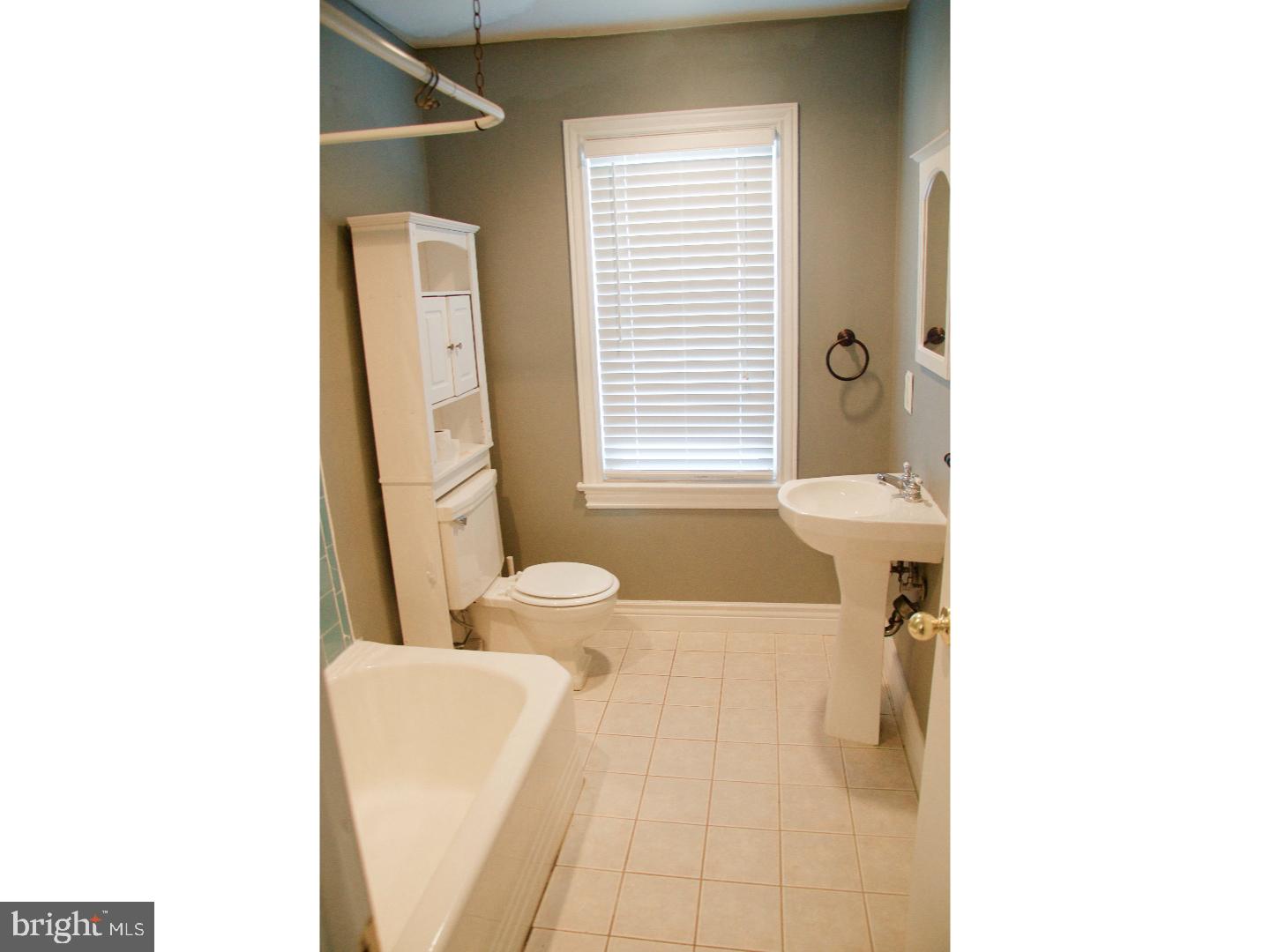 211 Haakon Road Brooklawn, NJ 08030 - Photo 7 of 13 Bathroom