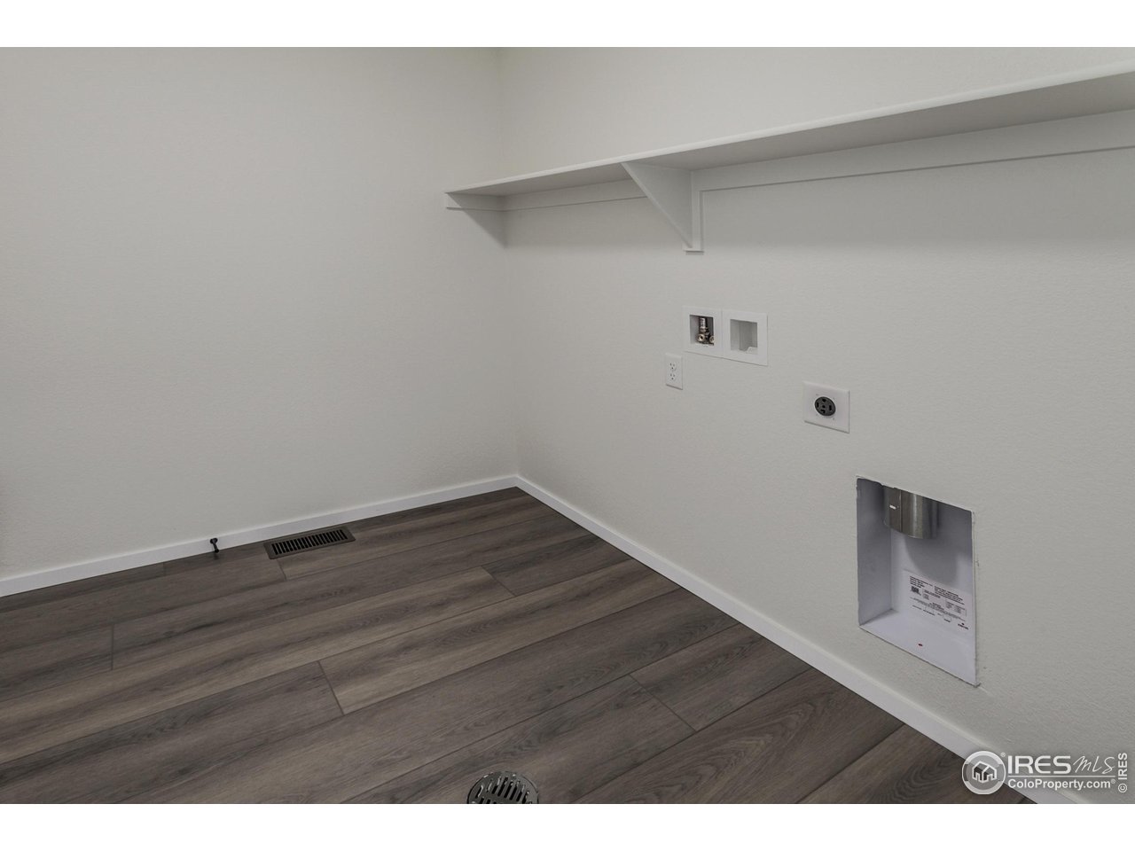 6108 Gault Road Timnath, CO 80547 - Photo 23 of 50 LAUNDRY ROOM