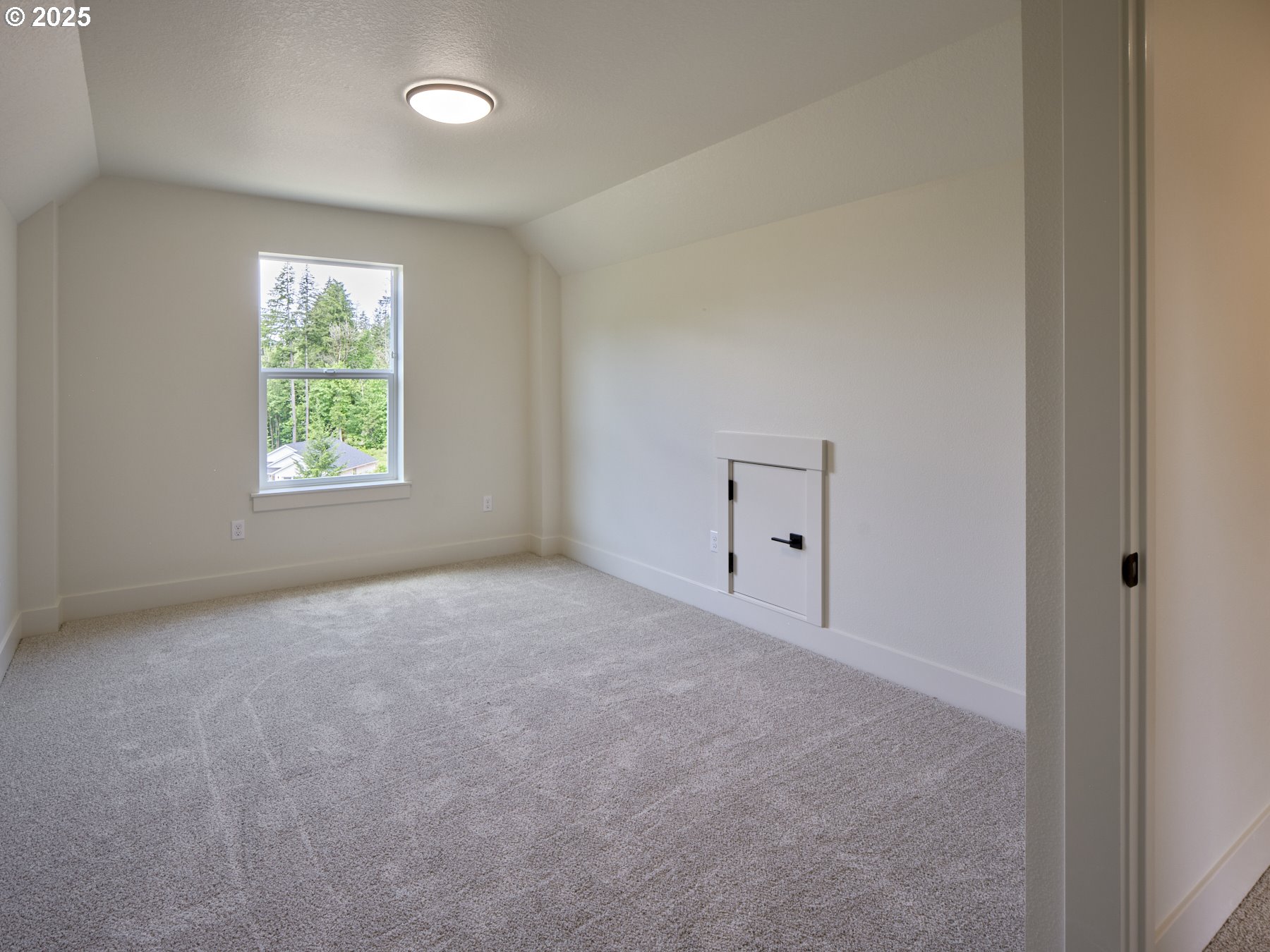 117 Witherbee Road Kelso, WA 98626 - Photo 40 of 47 Bedroom