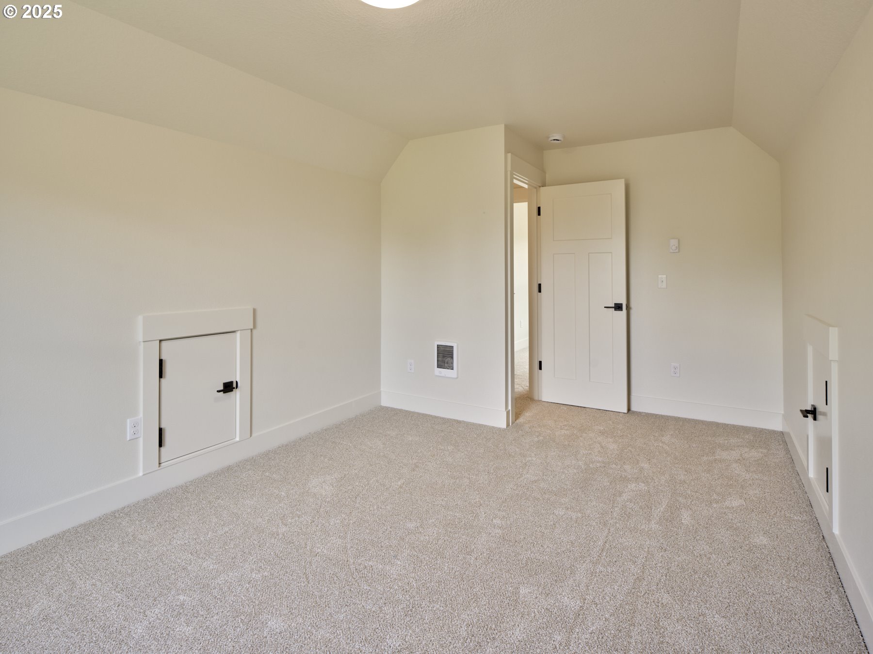117 Witherbee Road Kelso, WA 98626 - Photo 41 of 47 Bedroom