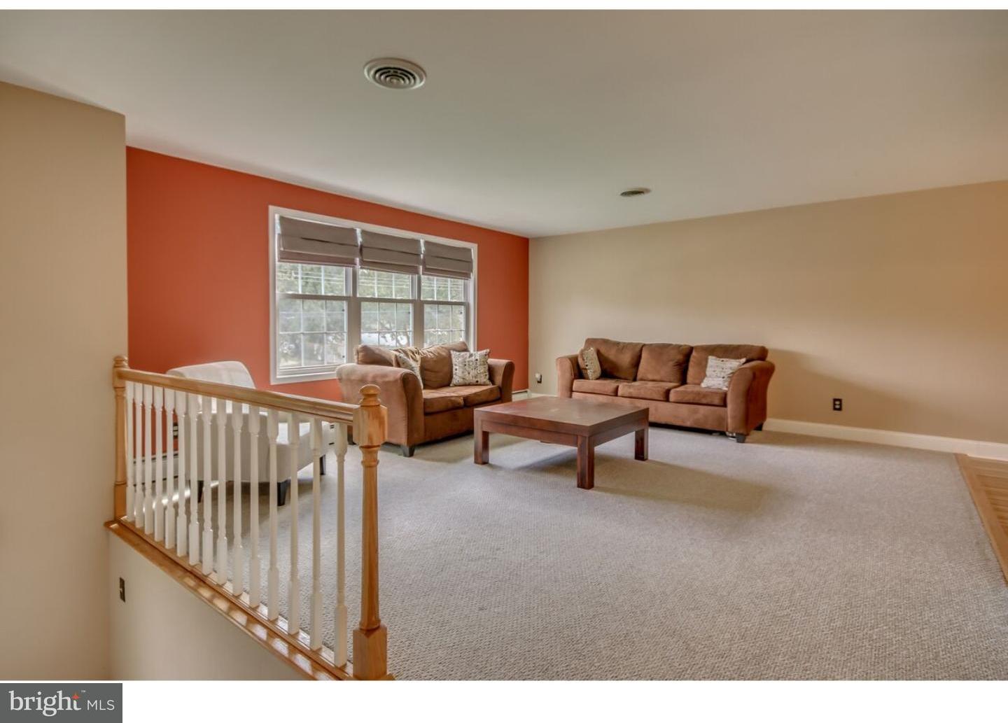 872 Stallion Road Warrington, PA 18976 - Photo 3 of 25 Living Room
