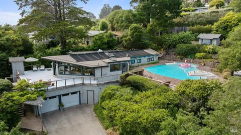 $4,495,000 | 125 Laurel Avenue, Stinson Beach, CA 94970