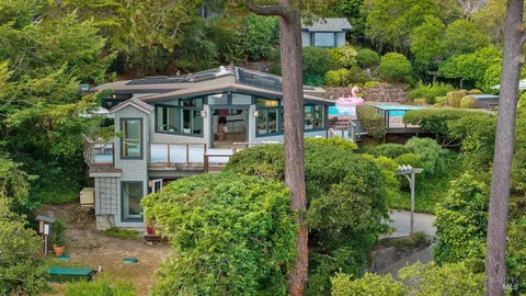 $4,495,000 | 125 Laurel Avenue, Stinson Beach, CA 94970