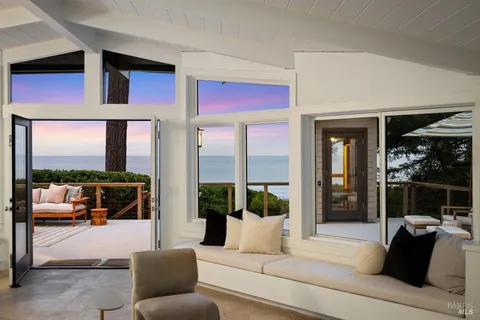 $4,495,000 | 125 Laurel Avenue, Stinson Beach, CA 94970
