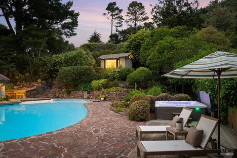 $4,495,000 | 125 Laurel Avenue, Stinson Beach, CA 94970