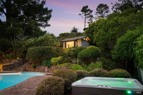$4,495,000 | 125 Laurel Avenue, Stinson Beach, CA 94970