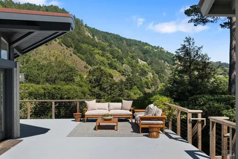 $4,495,000 | 125 Laurel Avenue, Stinson Beach, CA 94970