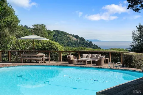 $4,495,000 | 125 Laurel Avenue, Stinson Beach, CA 94970