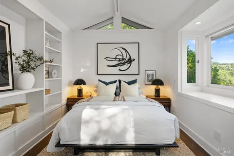 $4,495,000 | 125 Laurel Avenue, Stinson Beach, CA 94970