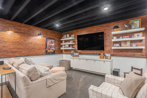 $1,495,000 | 3667 East U Avenue, Vicksburg, MI 49097
