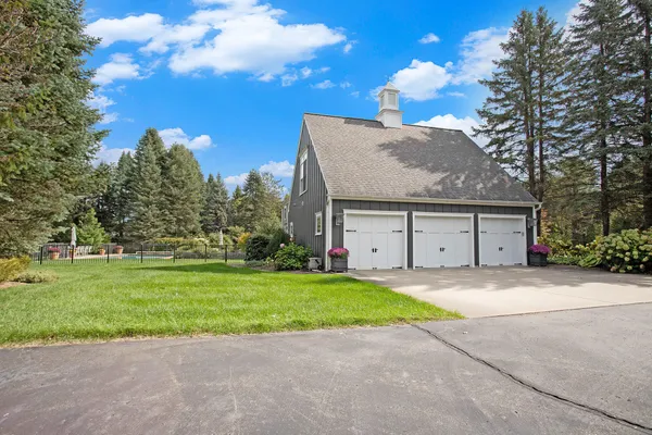 $1,495,000 | 3667 East U Avenue, Vicksburg, MI 49097