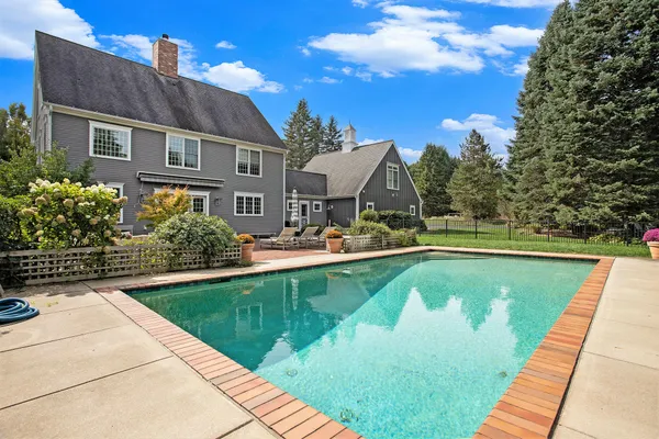 $1,495,000 | 3667 East U Avenue, Vicksburg, MI 49097