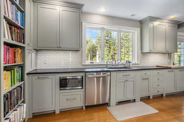 $1,495,000 | 3667 East U Avenue, Vicksburg, MI 49097