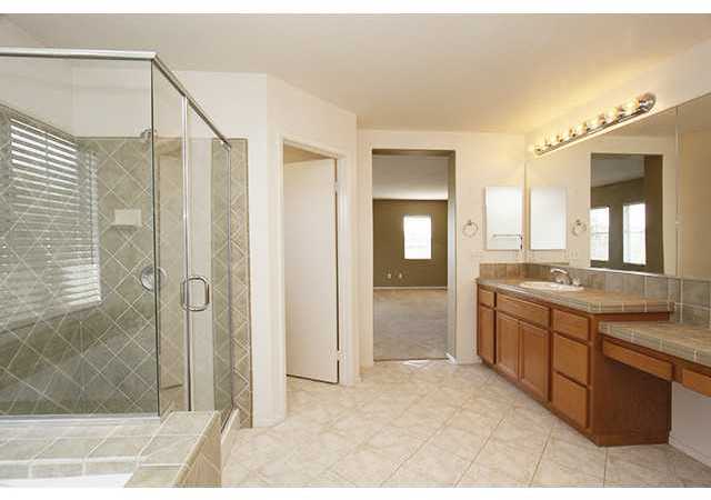 1035 Greenway Road Oceanside, CA 92057 - Photo 12 of 25 Gallery Image 12