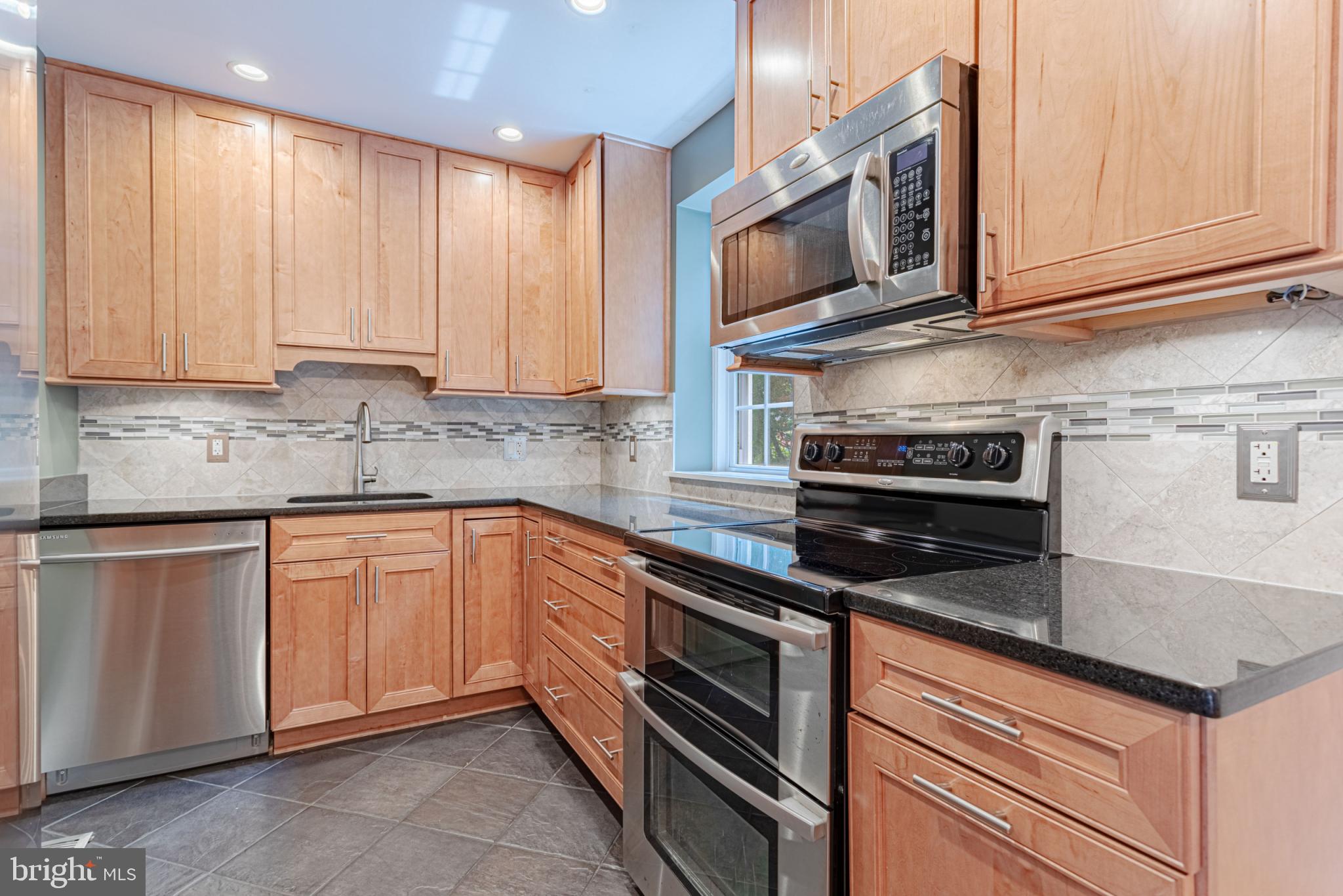 4914 29th Road South, Unit A2 Arlington, VA 22206 - Photo 7 of 54