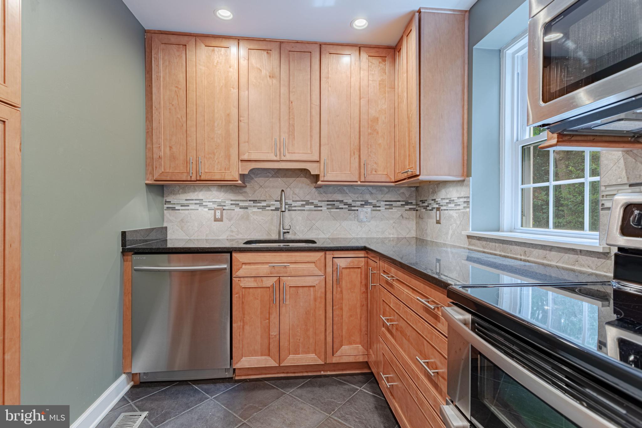 4914 29th Road South, Unit A2 Arlington, VA 22206 - Photo 9 of 54