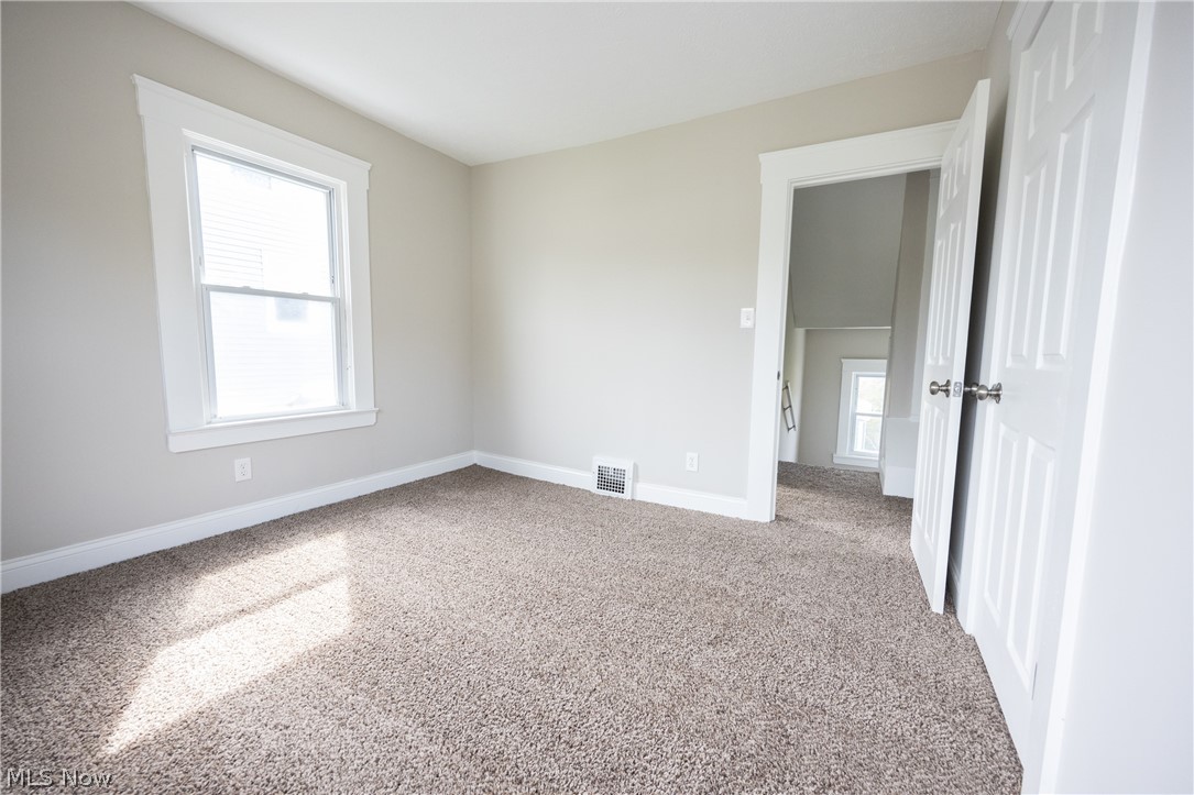 832 Woodview Road Cleveland, OH 44121 - Photo 18 of 25 Gallery Image 18