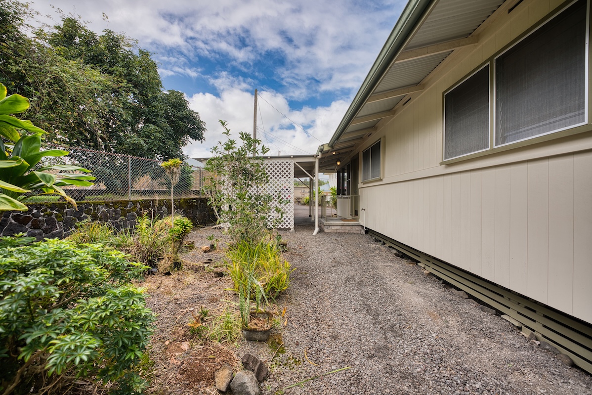 61 Pakalana Street Hilo, HI 96720 - Photo 27 of 30