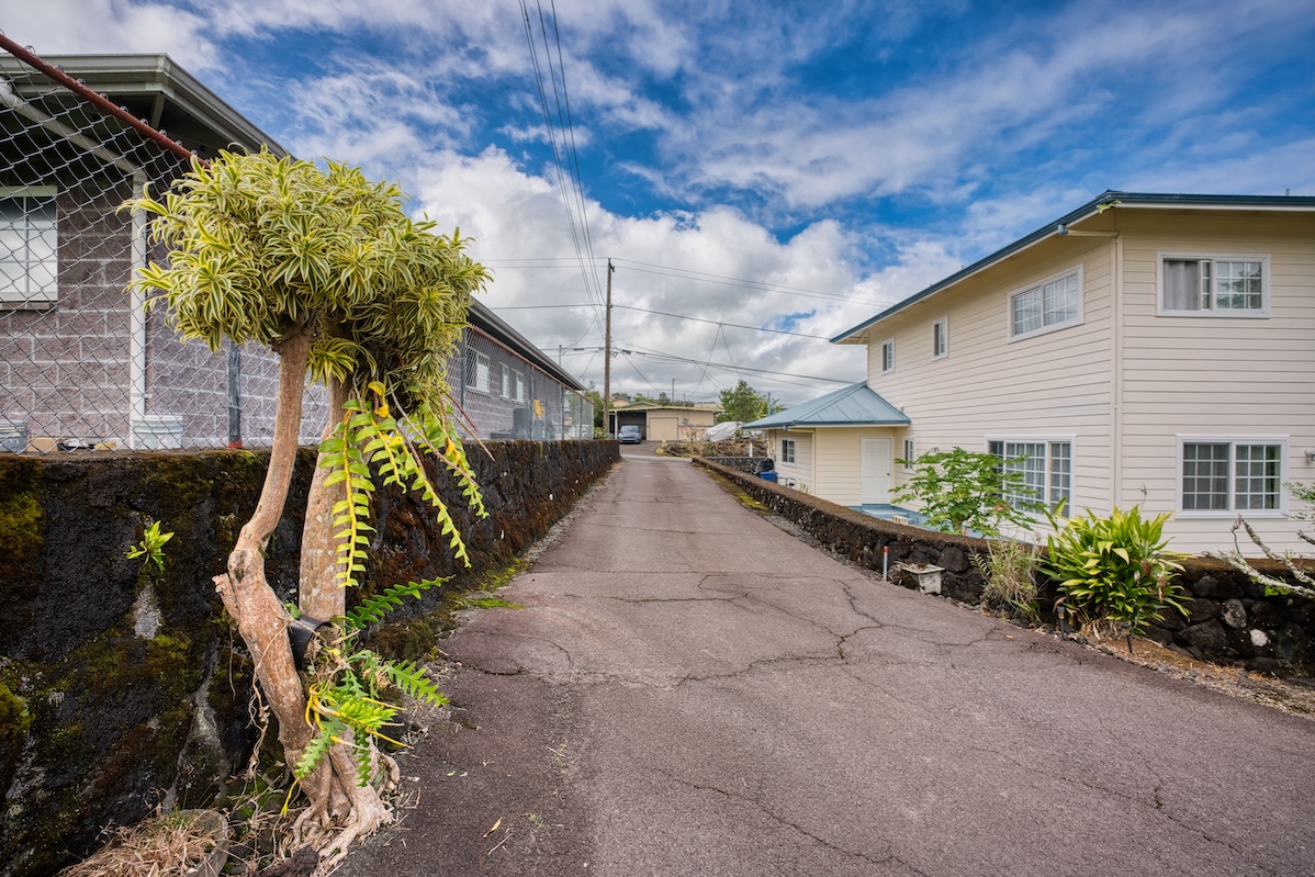 61 Pakalana Street Hilo, HI 96720 - Photo 28 of 30