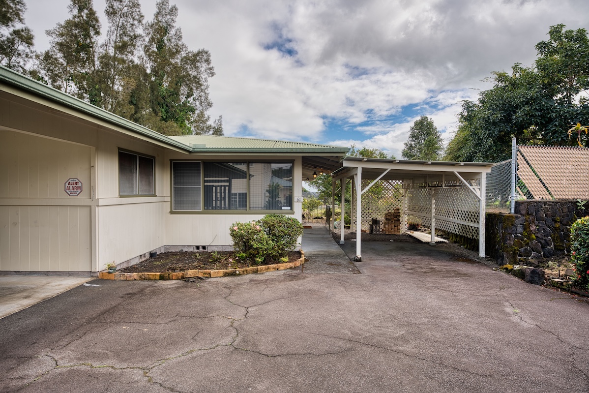 61 Pakalana Street Hilo, HI 96720 - Photo 3 of 30