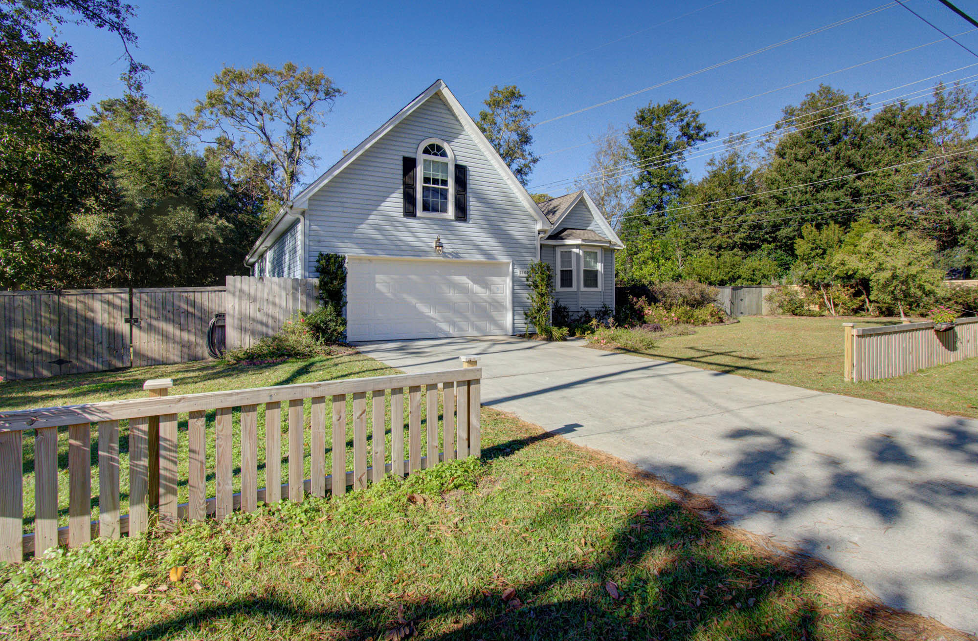 1109 Ocean View Road Charleston, SC 29412 - Photo 7 of 34 Plenty of room for parking