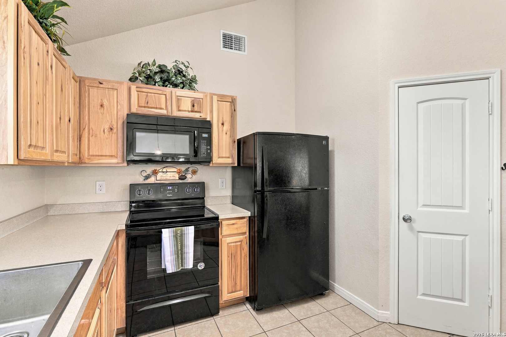 659 Cimarron Spring Branch, TX 78070 - Photo 13 of 35 Gallery Image 13