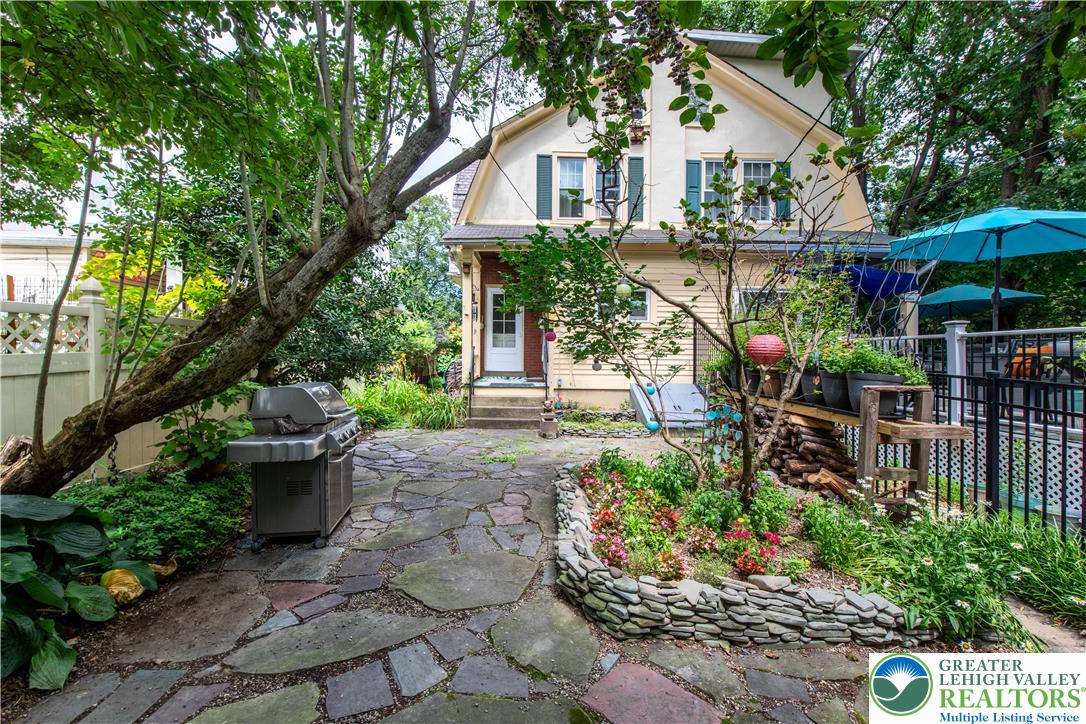 1722 Maple Street Bethlehem, PA 18017 - Photo 25 of 30 a front view of a house with a garden