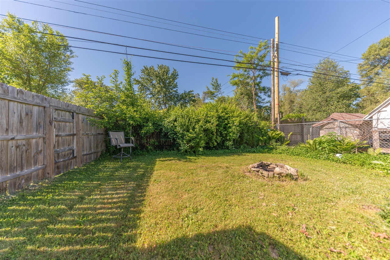 9437 Cady Road Jackson, MI 49201 - Photo 6 of 40