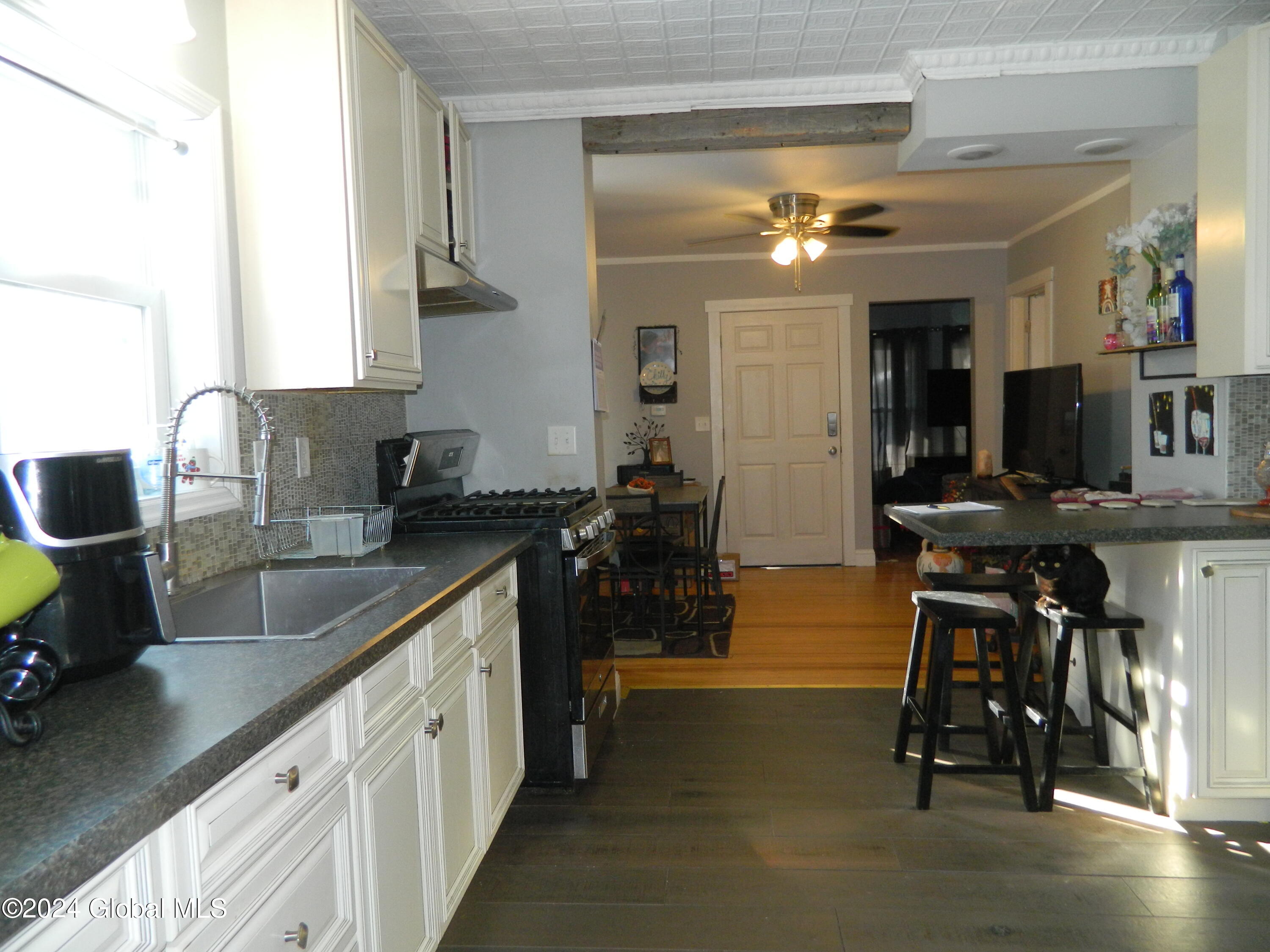 59 Chestnut Street Rensselaer, NY 12144 - Photo 4 of 9 3