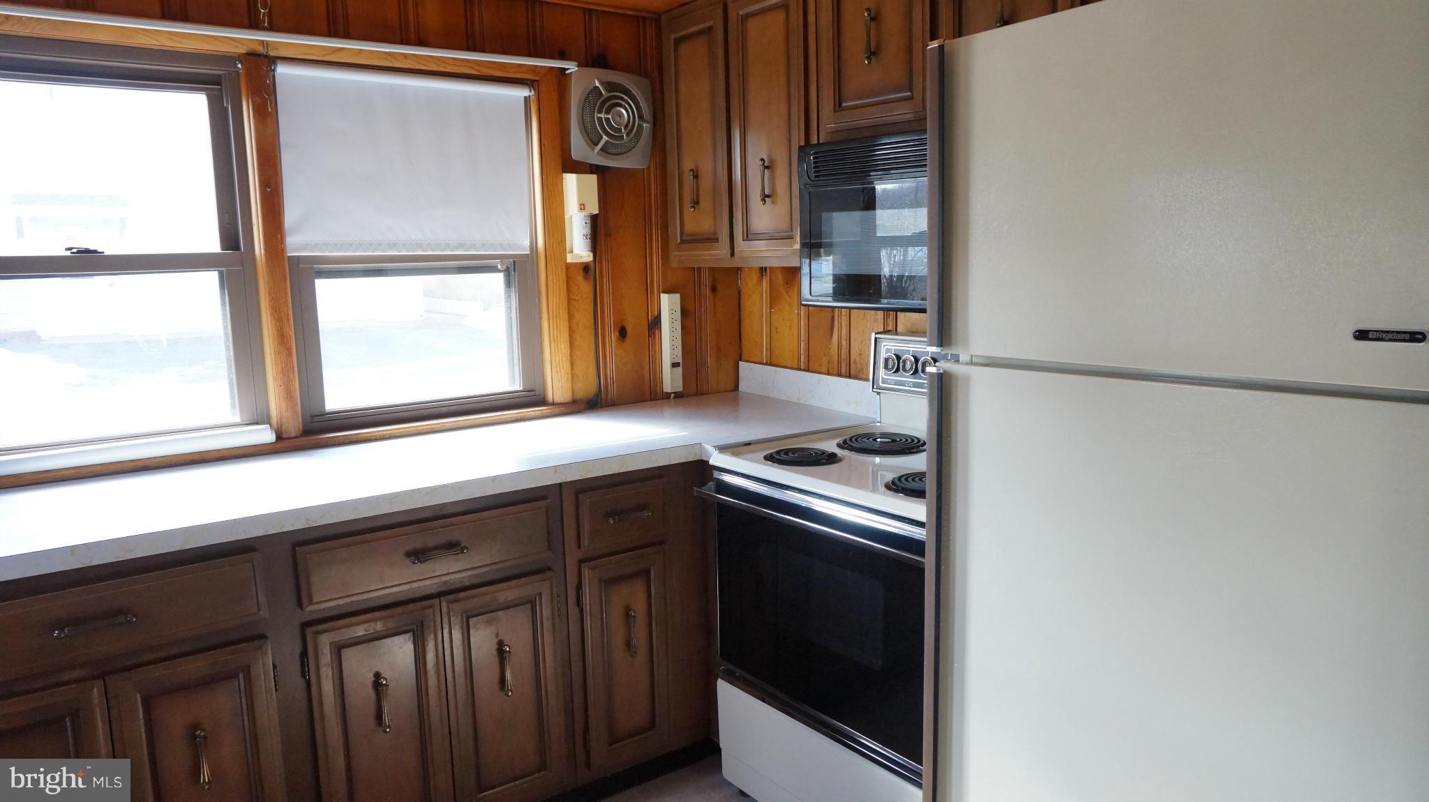 5571 Valley Road Berkeley Springs, WV 25411 - Photo 9 of 20 Kitchen