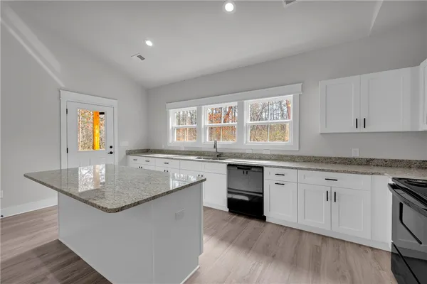 $230,000 | 707 Norton Drive, Westminster, SC 29693