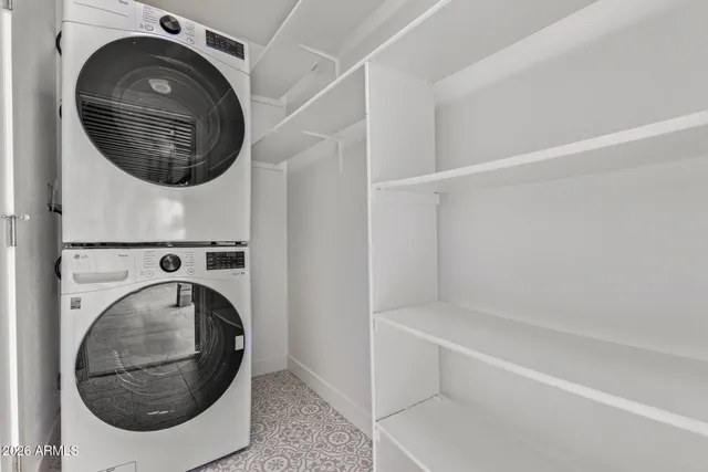 $5,300 | 2111 South River Drive, Tempe, AZ 85282