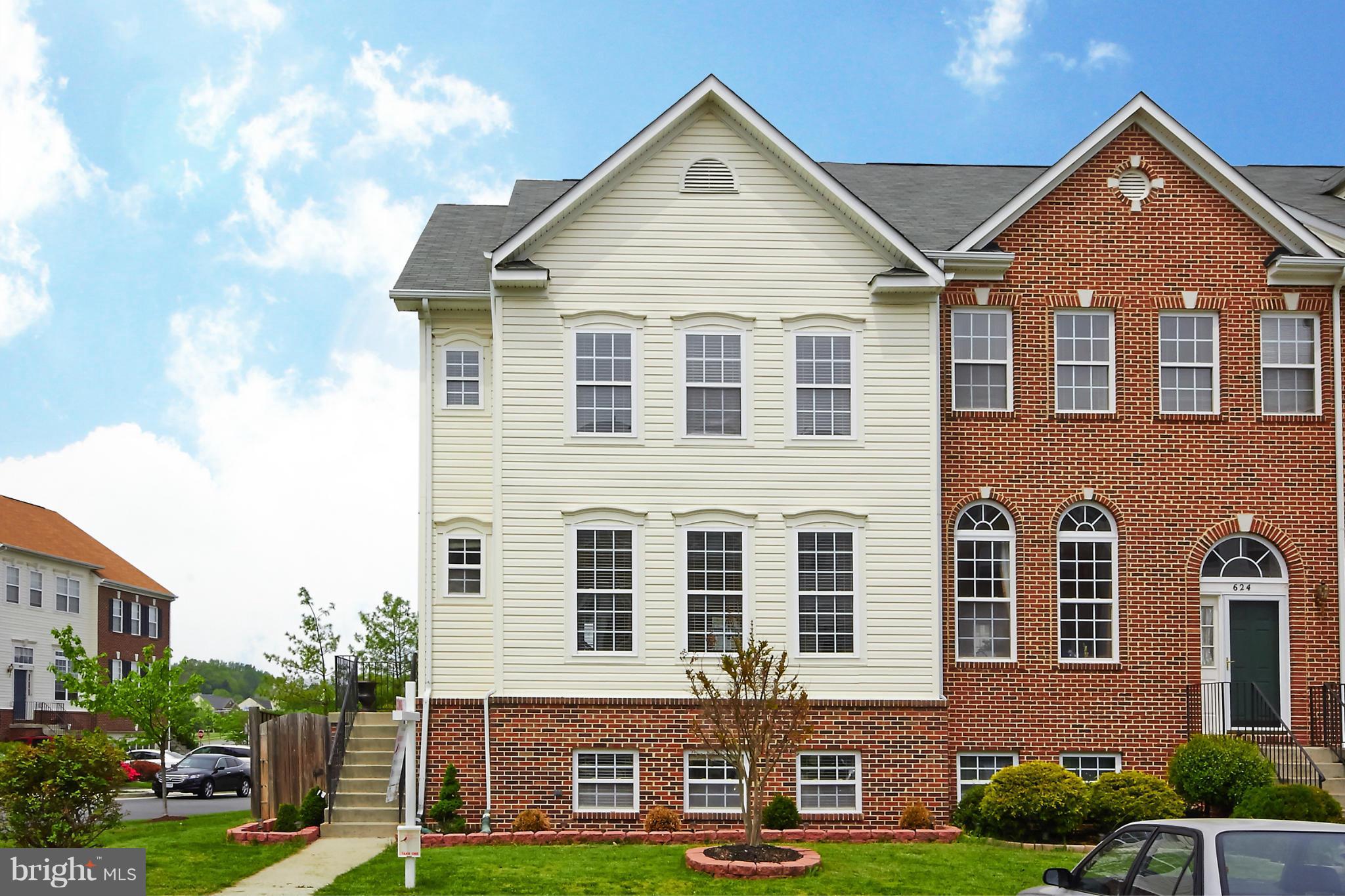 622 Springhouse Square Southeast Leesburg, VA 20175 - Photo 2 of 29 Exterior (Front)