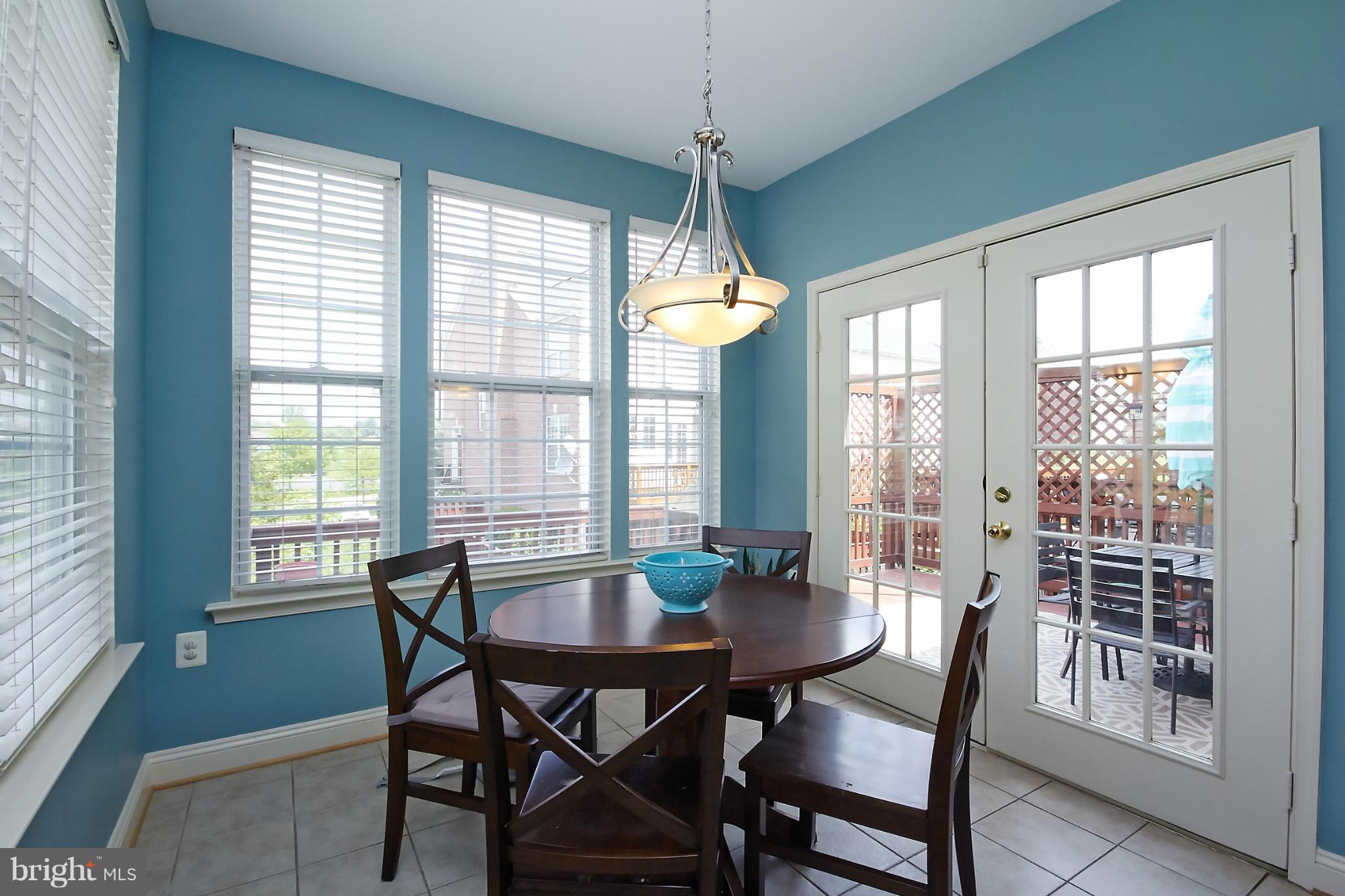 622 Springhouse Square Southeast Leesburg, VA 20175 - Photo 13 of 29 Breakfast Area