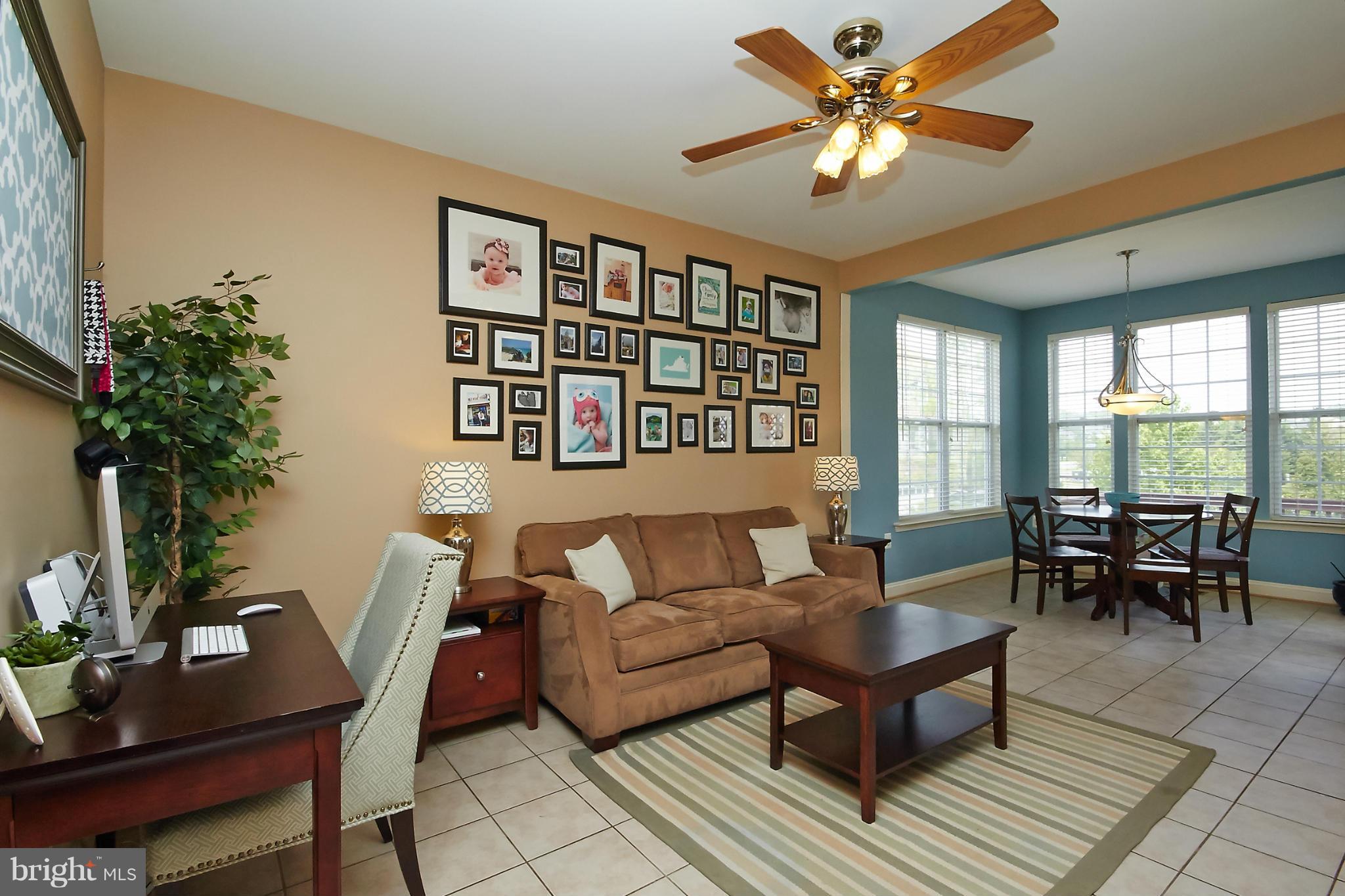 622 Springhouse Square Southeast Leesburg, VA 20175 - Photo 7 of 29 Family Room