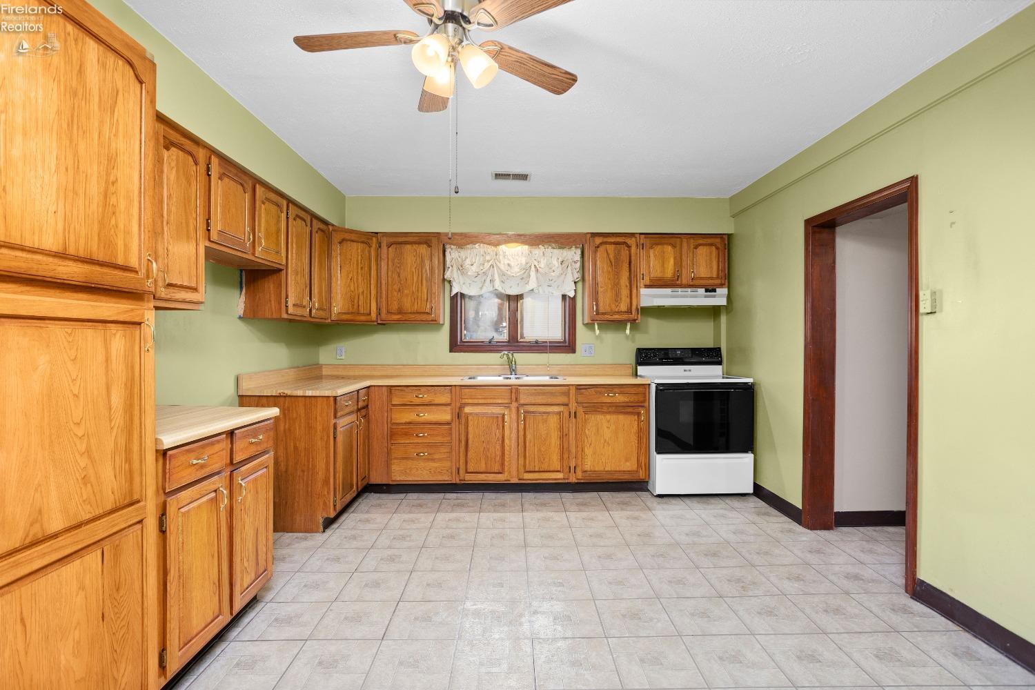 1212 West Bogart Road Sandusky, OH 44870 - Photo 12 of 34 Gallery Image 12